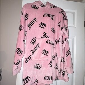 Juicy Couture Pink Pajamas robe